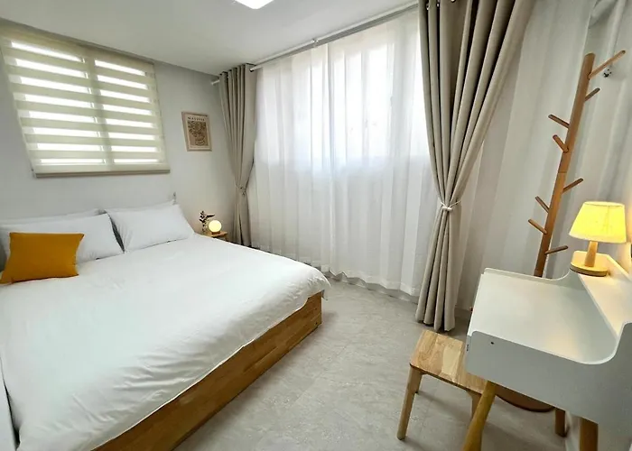 홍스테이 ㅣ신림역 도보 6분 ㅣ3룸 Apartment Seoul