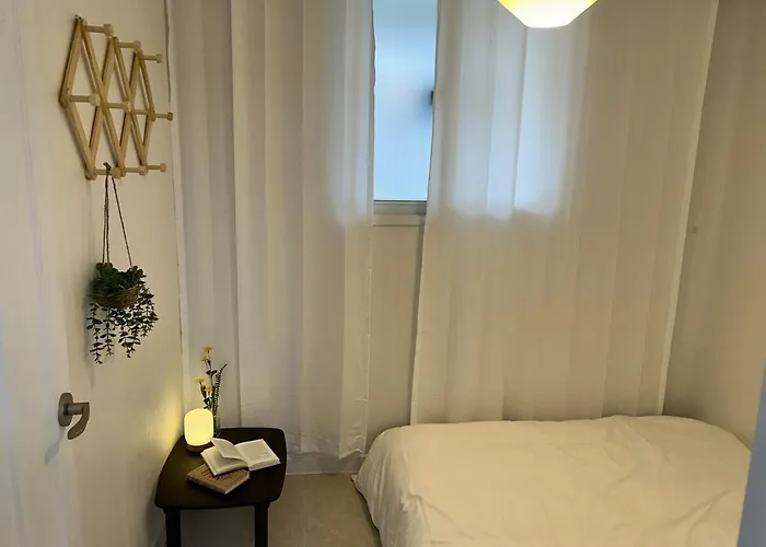 홍스테이 ㅣ신림역 도보 6분 ㅣ3룸 * Seoul